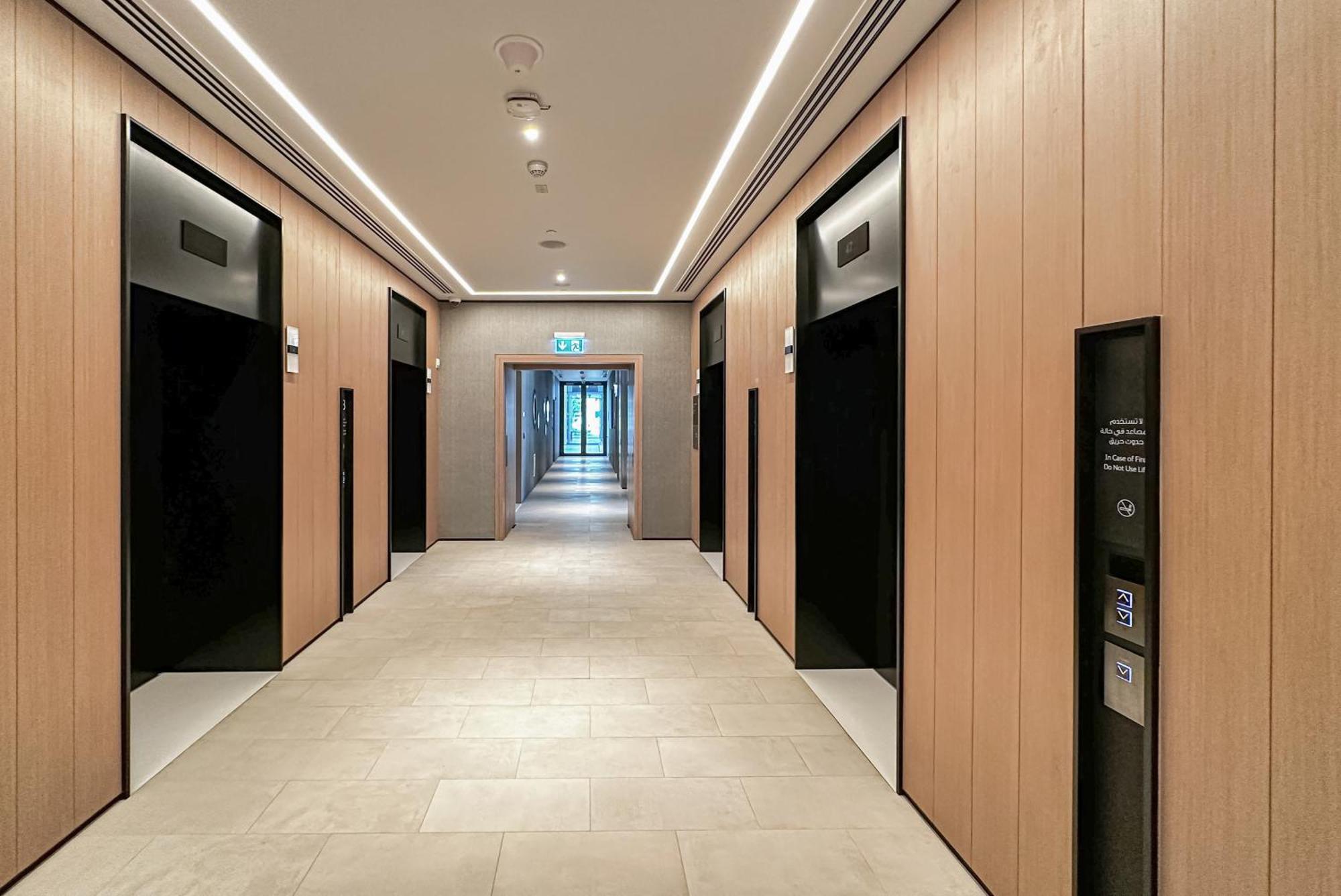 Modern 2Br High Floor Haven In Vida Dubai Marina Apartman Kültér fotó