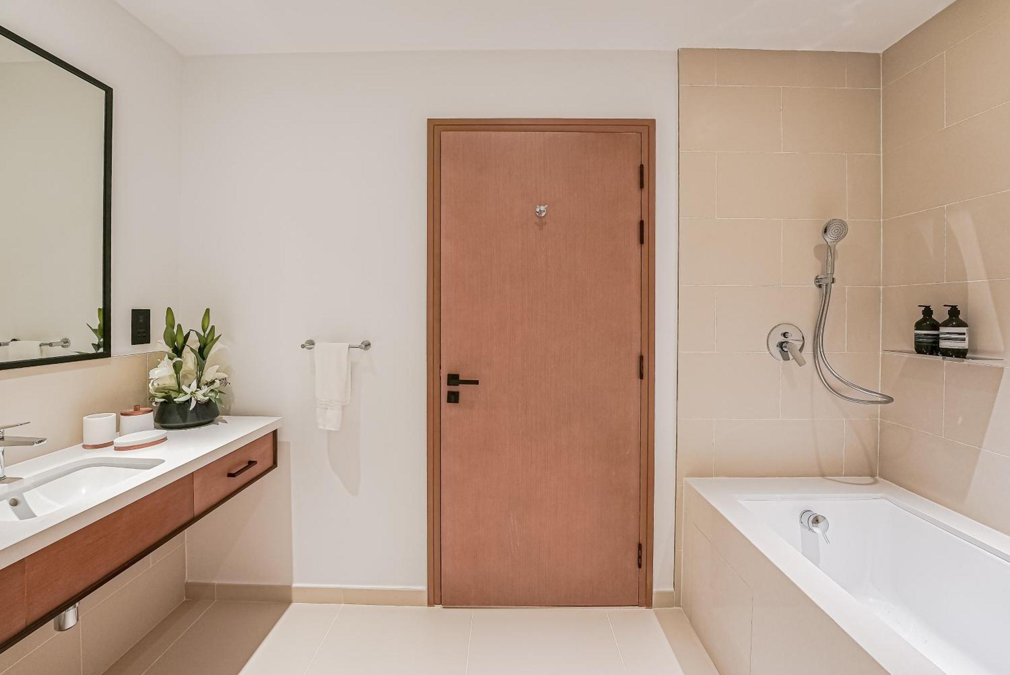 Modern 2Br High Floor Haven In Vida Dubai Marina Apartman Kültér fotó