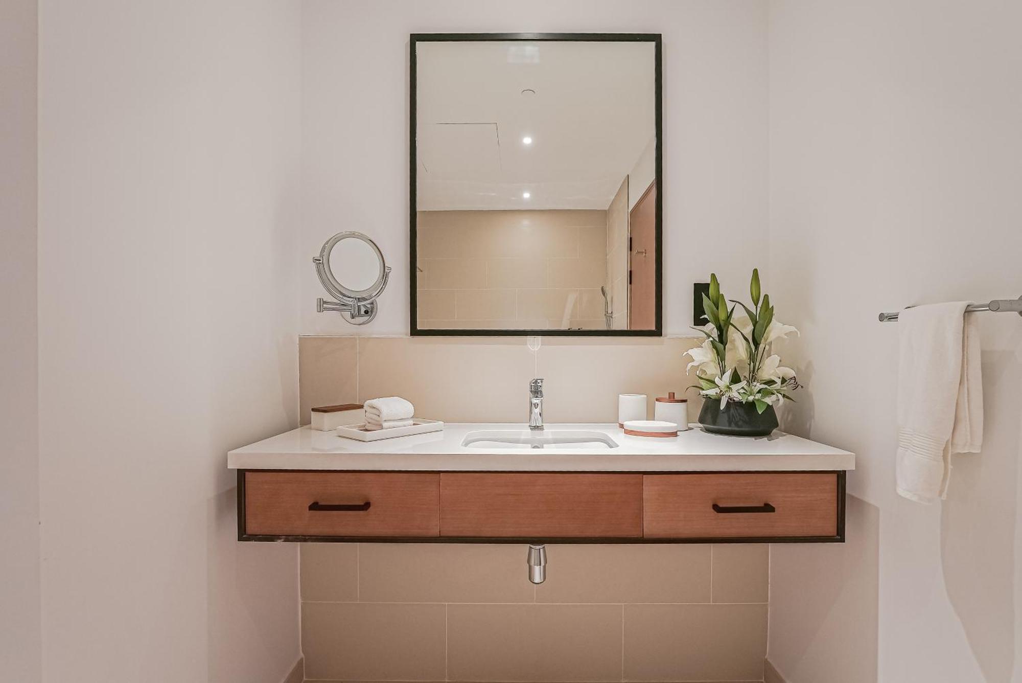 Modern 2Br High Floor Haven In Vida Dubai Marina Apartman Kültér fotó