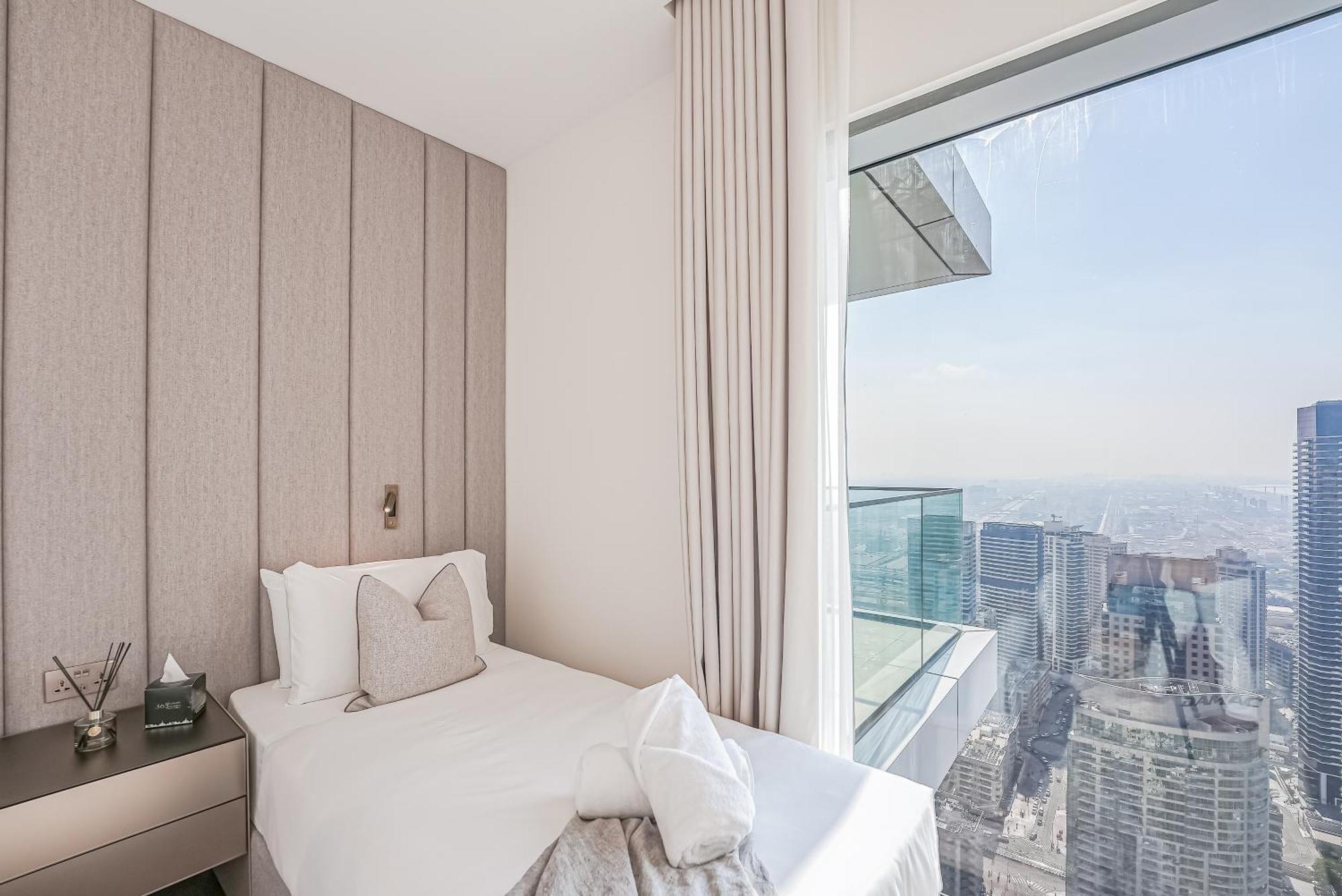 Modern 2Br High Floor Haven In Vida Dubai Marina Apartman Kültér fotó